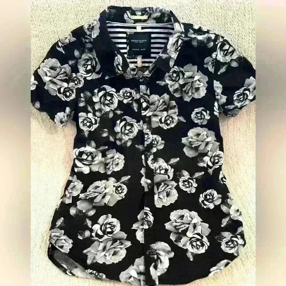 Boys Short Sleeve Black and White Floral Print Shirt Size 11-12 - Picture 1 of 5